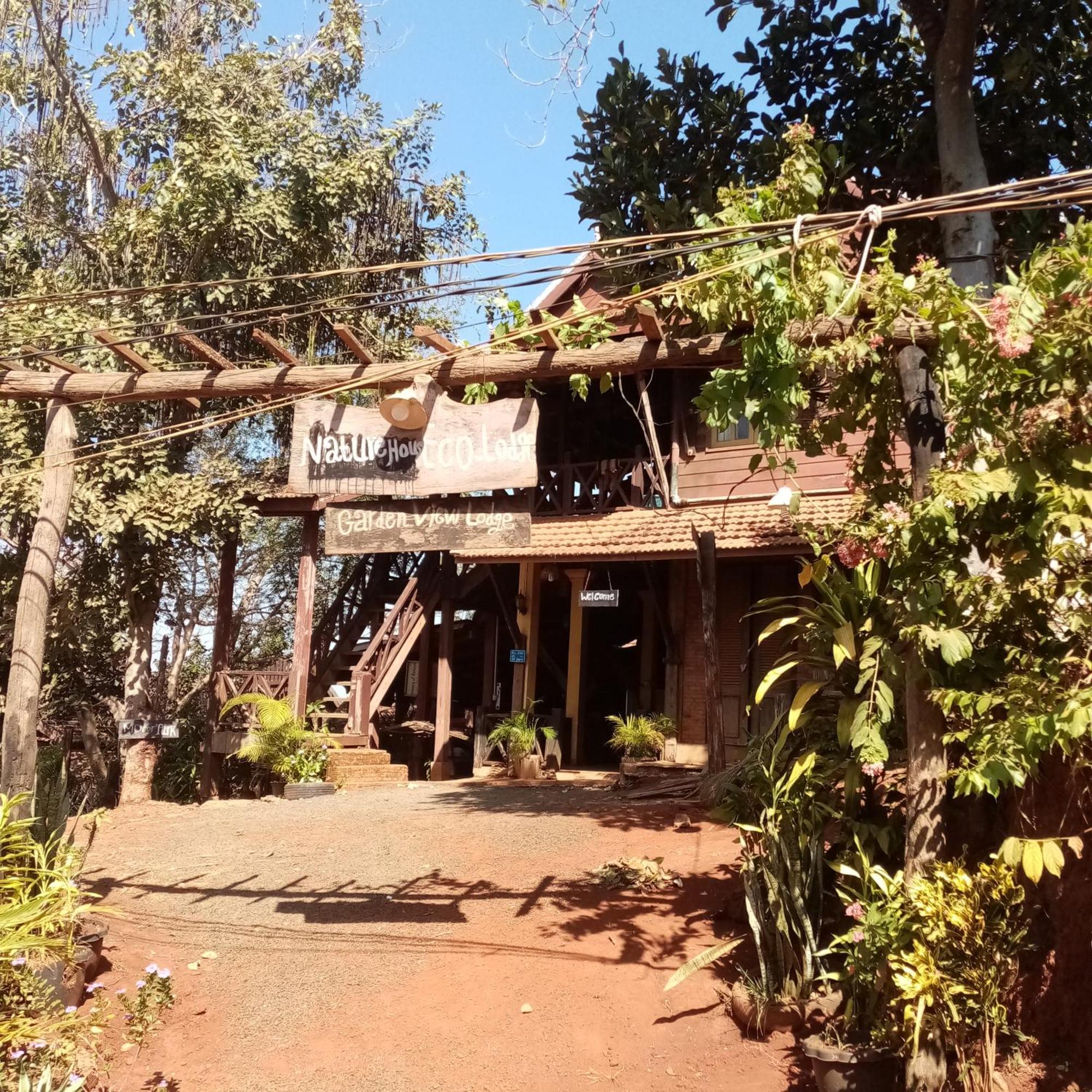Nature House Eco-Lodge& Trekking Banlung Екстериор снимка
