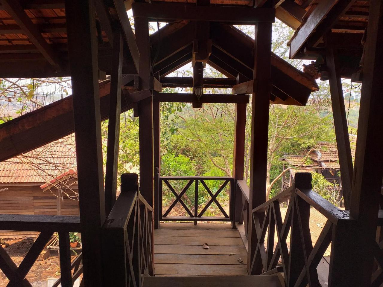 Nature House Eco-Lodge& Trekking Banlung Екстериор снимка
